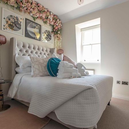 Beautiful, Modern Apartment In Hope Place Bath, 1 Bedroom Luxury City Centre Apartment With Beautiful City Views, A Stones Throw From The Royal Crescent In บาธ ภายนอก รูปภาพ