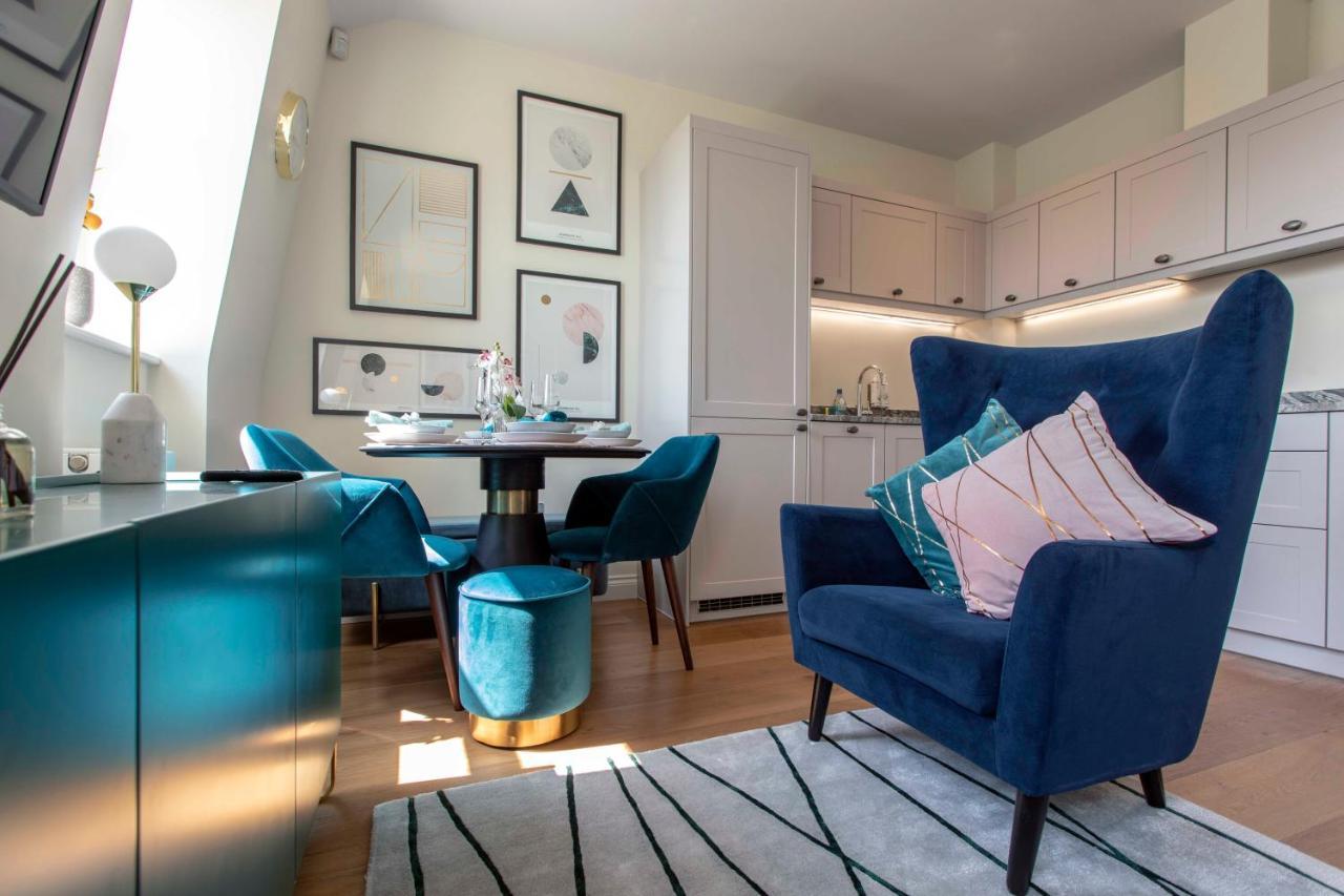 Beautiful, Modern Apartment In Hope Place Bath, 1 Bedroom Luxury City Centre Apartment With Beautiful City Views, A Stones Throw From The Royal Crescent In บาธ ภายนอก รูปภาพ