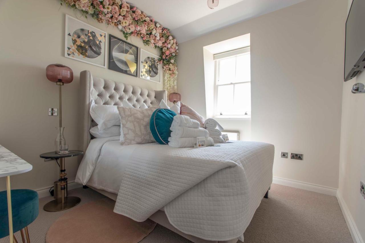 Beautiful, Modern Apartment In Hope Place Bath, 1 Bedroom Luxury City Centre Apartment With Beautiful City Views, A Stones Throw From The Royal Crescent In บาธ ภายนอก รูปภาพ